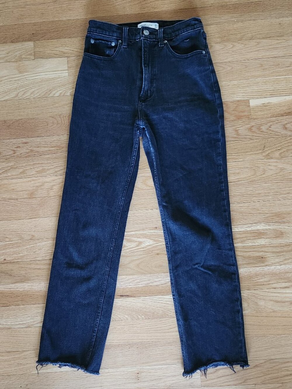 Abercrombie & Fitch The Ankle Straight Ultra High Rise Jeans 2R Black Raw Hem
